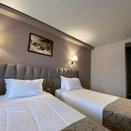 טיראנה Doanesia Premium Hotel & Spa מראה חיצוני תמונה