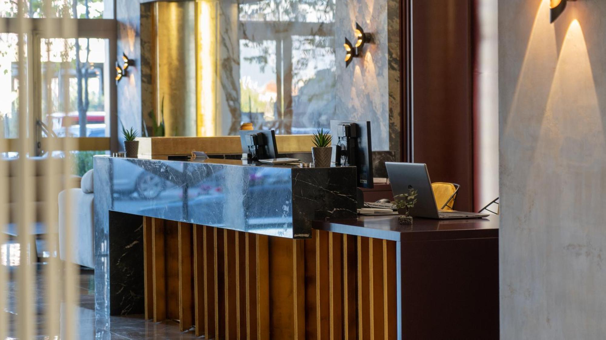 טיראנה Doanesia Premium Hotel & Spa מראה חיצוני תמונה