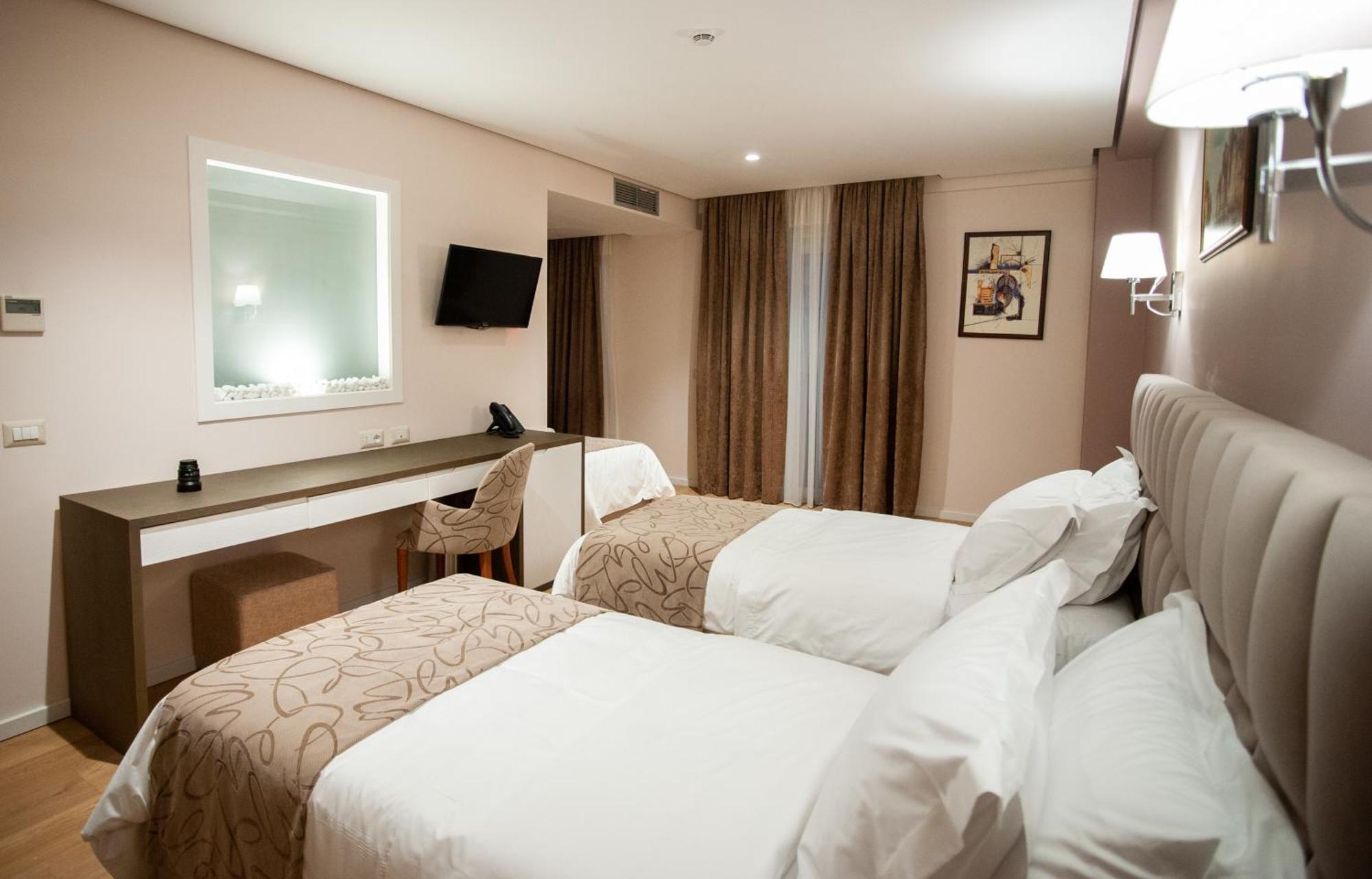 טיראנה Doanesia Premium Hotel & Spa מראה חיצוני תמונה